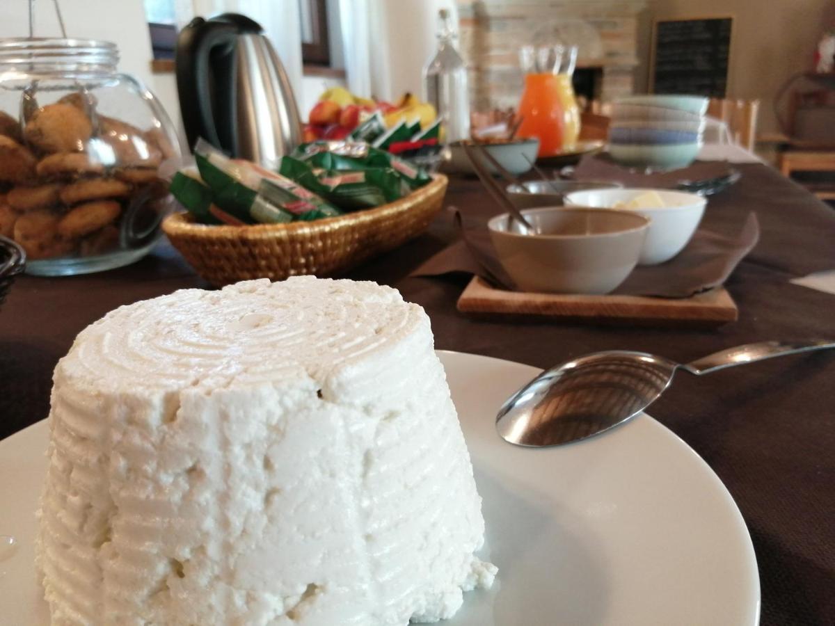 Agriturismo NONNU LUI` Amandola Esterno foto